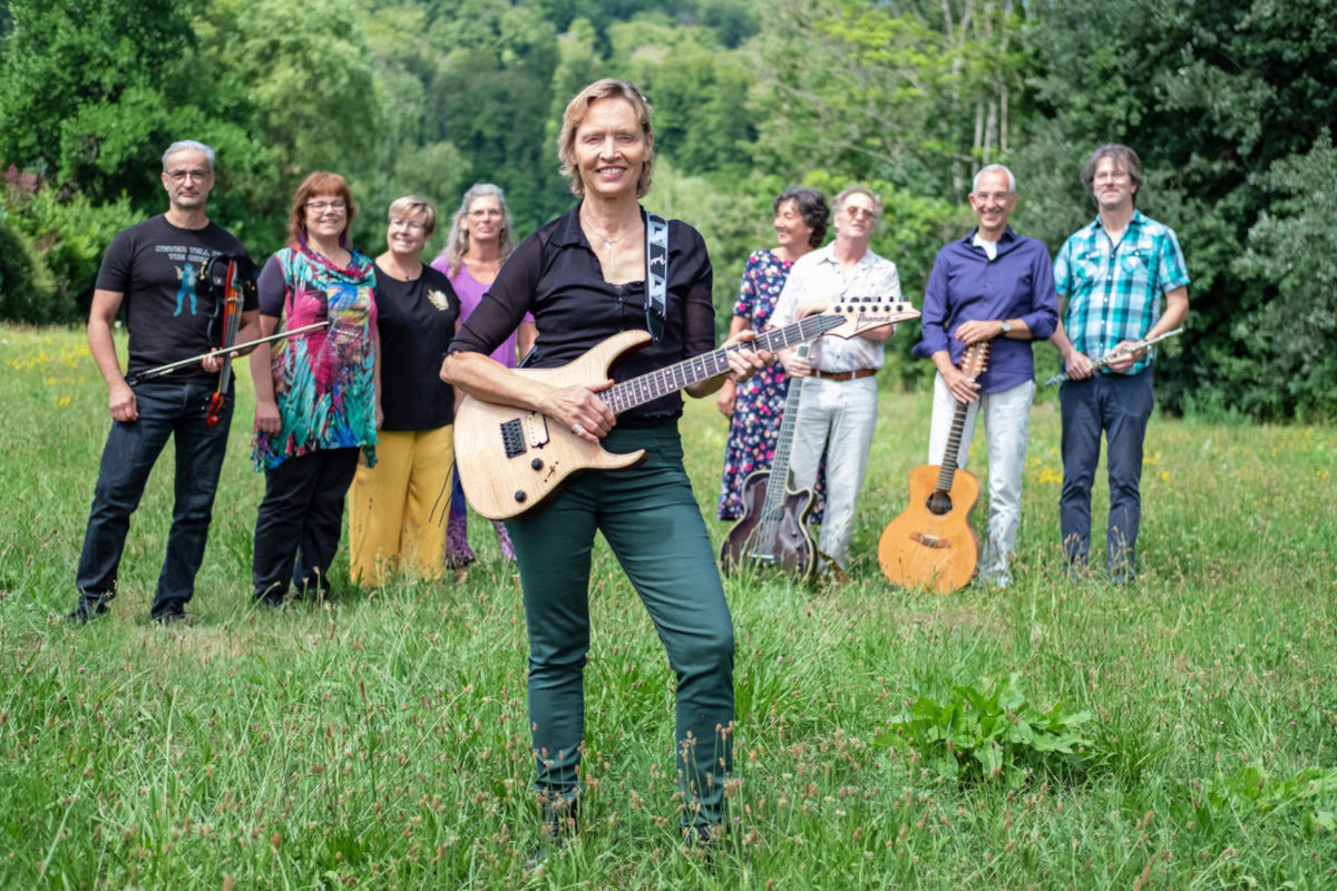 Andrea van Bebber and Band